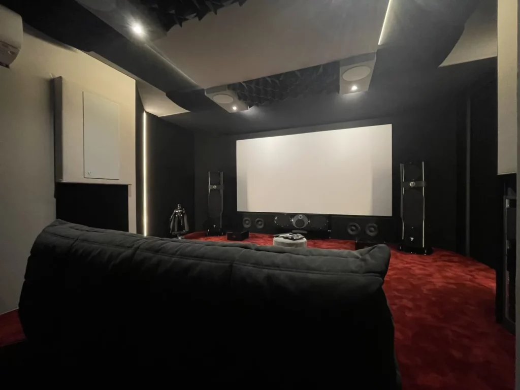 Salle home-cinéma dédiée